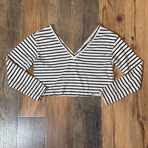 A.L.C. Cropped Striped Long Sleeve Top Women's Size Small Black & White in EUC!